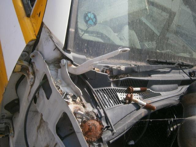 Решетка под лобовое стекло Тойота Хайлюкс Сурф в Ишиме 29486